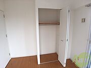 収納もバッチリあるのでお部屋が片付きますよ！
