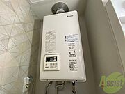 給湯器は簡単操作で温度調整ができますよ。