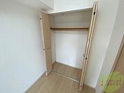 寝室の収納です。部屋がすっきり片付きます。