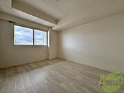 寝室です。二部屋をどう使うかはあなた次第です！