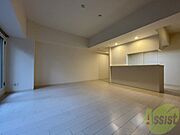 リビングを別角度から撮ってみました。家具の配置もしやすそう。