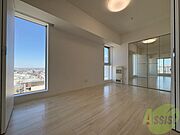 寝室はこちらです。光が差し込む、温かみのあるお部屋です。