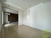 寝室です。部屋をどう使うかはあなた次第です！