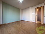 明るいお部屋は気持ちよく過ごせそうですね。