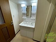 独立洗面台です。大きくてよいですね。シャンプーもできます！