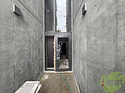 前面道路、建物周り等
