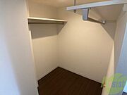 クローゼット。荷物がたくさんあっても問題ないですね。