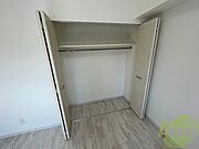 クローゼットは奥行きもあり、荷物が多い方でも安心です。