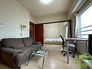 木目のフローリングは落ち着きのある印象のお部屋になりますね。