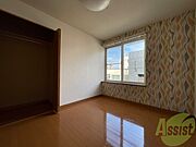 寝室です。部屋をどう使うかはあなた次第です！