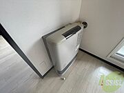 ガス暖房です。寒い冬もこれで乗り切りましょう！