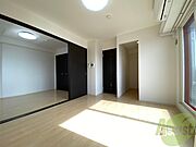 広くてキレイなお部屋が広がっていて、充実した生活が送れそう。