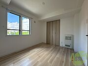 寝室です。部屋をどう使うかはあなた次第です！