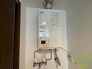 給湯器は簡単操作で温度調整ができますよ。
