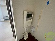 モニタ付インターホンでセキュリティ面も安心です。