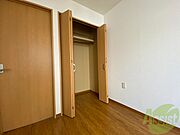 寝室のクローゼットにもたくさん収納出来ますね！