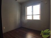 日当たりが良くて心地よく過ごせそうなお部屋です。