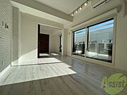 明るいお部屋は気持ちよく過ごせそうですね。
