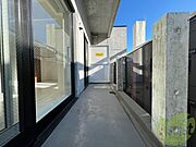 バルコニーです。天気の良い日には外干しができます！