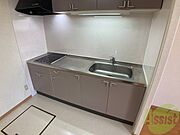 キッチンにはIHクッキングヒーターも完備です！