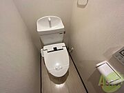 トイレです。ウォシュレット付を探している方、おすすめです。