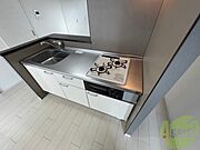 キッチンです。一人暮らしなら十分な大きさですね。
