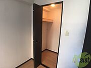 寝室の収納です。部屋がすっきり片付きます。