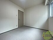 6帖の洋室です。家具の配置もしやすそうですね！