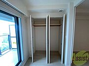 収納もバッチリあるのでお部屋が片付きますよ！