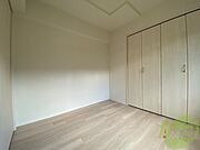 寝室です。部屋をどう使うかはあなた次第です！