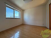 明るいお部屋は気持ちよく過ごせそうですね。