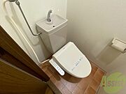 トイレです。ユニットバスになってますのでコンパクト。