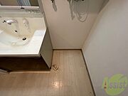 洗濯機置場は室内にあるのでもちろんいつでも洗濯できます。
