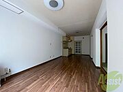 リビングを別角度から撮ってみました。家具の配置もしやすそう。