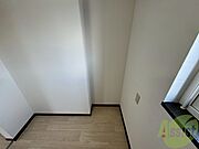 こちらに冷蔵庫を置けます。調理時の動線もばっちり効率的。