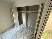 クローゼットは奥行きもあり、荷物が多い方でも安心です。