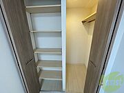 収納もバッチリあるのでお部屋が片付きますよ！