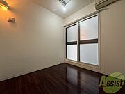 白を基調とした明るい印象のお部屋でした！