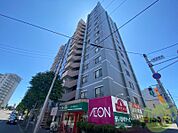 まいばすけっと南4条東4丁目店 74m