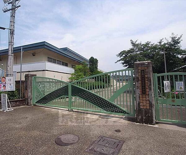 画像30:常磐野小学校まで156m 京福北野線常盤駅の北西にあり、丸太町通り沿いにあるマクドナルドの北側にあります
