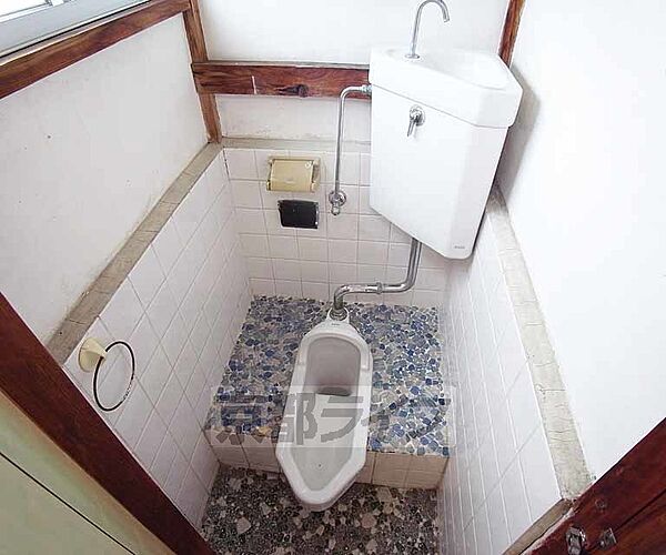 画像7:昔ながらのトイレです。