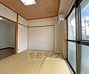 別方向から見た居室です。