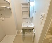 洗面台の収納です。