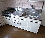 ガスコンロ搭載のきれいなキッチンです・