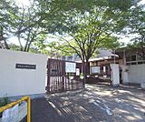 西野小学校まで229m