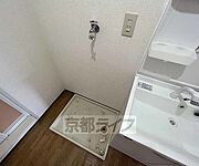 室内洗濯機置き場ありで、脱衣・洗濯が室内でできます。