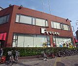 フレスコ 西大路店まで455m 西大路御池の南西角にございます