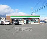 ファミリーマート 和邇南浜店まで523m