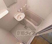 ゆったりセパレートの浴室です。