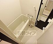 追い炊き付き浴室。